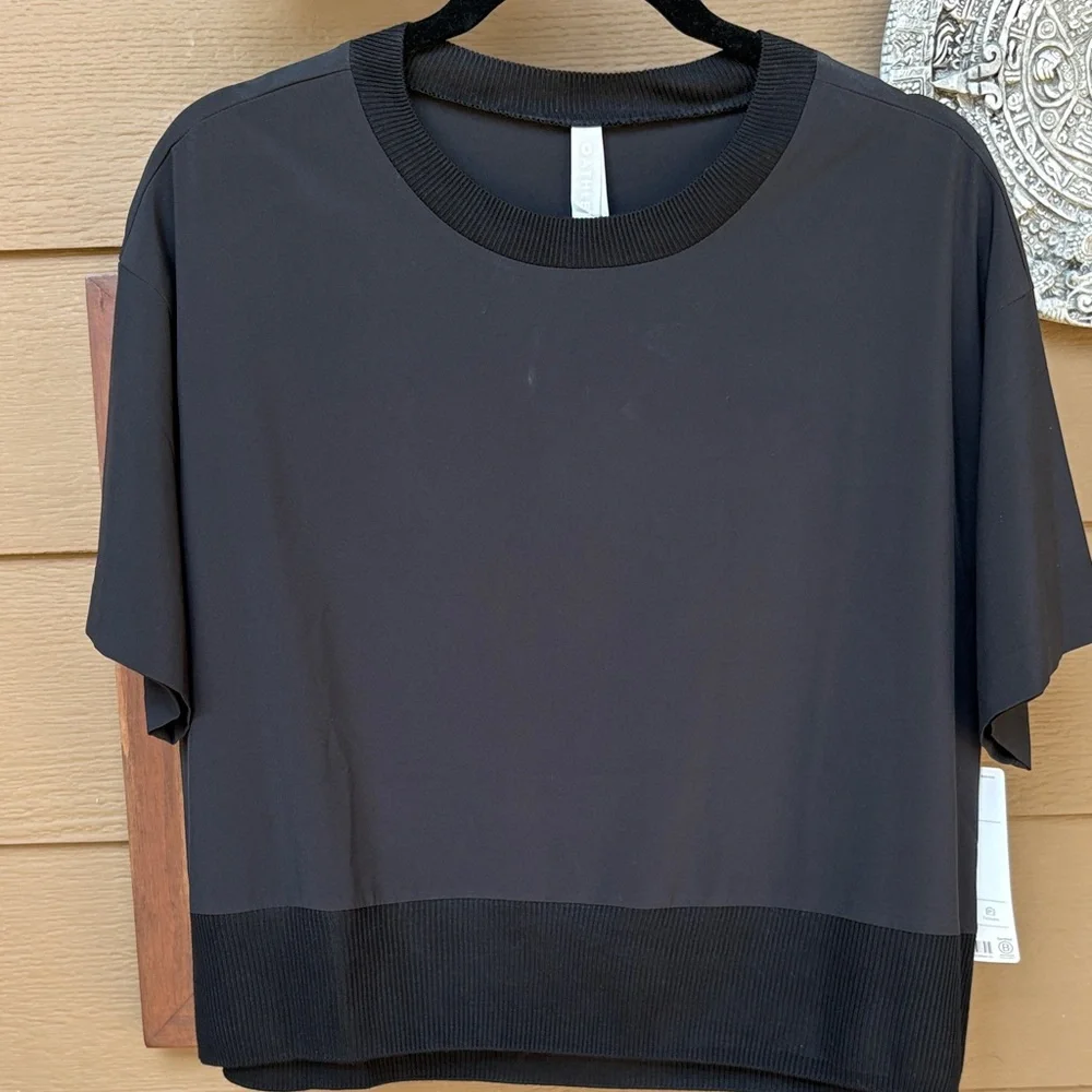 Athleta Black Zephyr Crop Tee - Picture 1 of 9